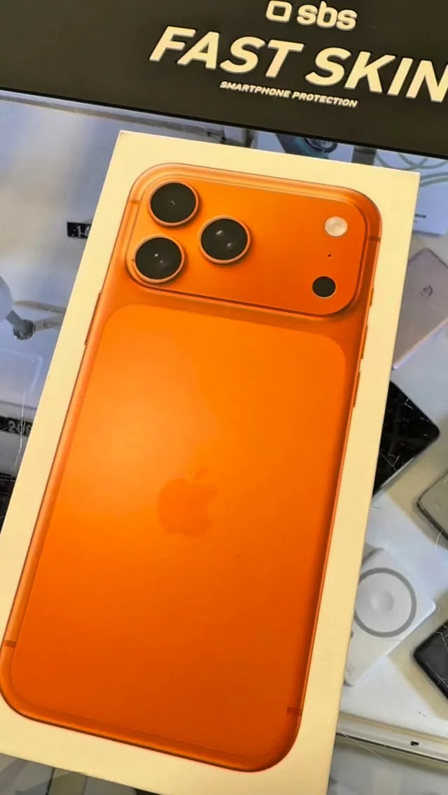 Co tam nowe torebki czy nowe buty
Nowy telefon to jest to!!!

Ile tu mam gadżeciar, które kochają elektronikę i jej nowinki 

Czyż nie jest piękny? Manicure może trochę nie pod kolor, chociaż nawet różowe proseco mieni się cudnie na tej pomarańczy 

Ciężko było upolować, ale w końcu się udało dzięki przemiłej Pani Ewie z t-mobile dziękuję ☺️